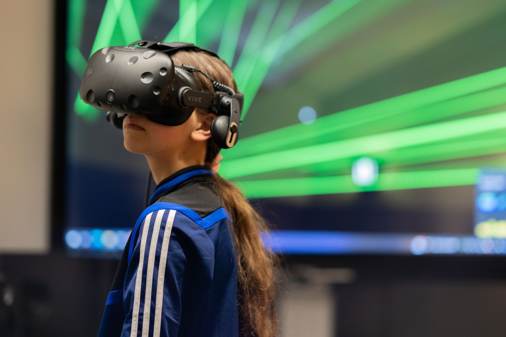 Girls'Day 2025: Ein besonderes Highlight war der exklusive Besuch im Laser & Light Lab.