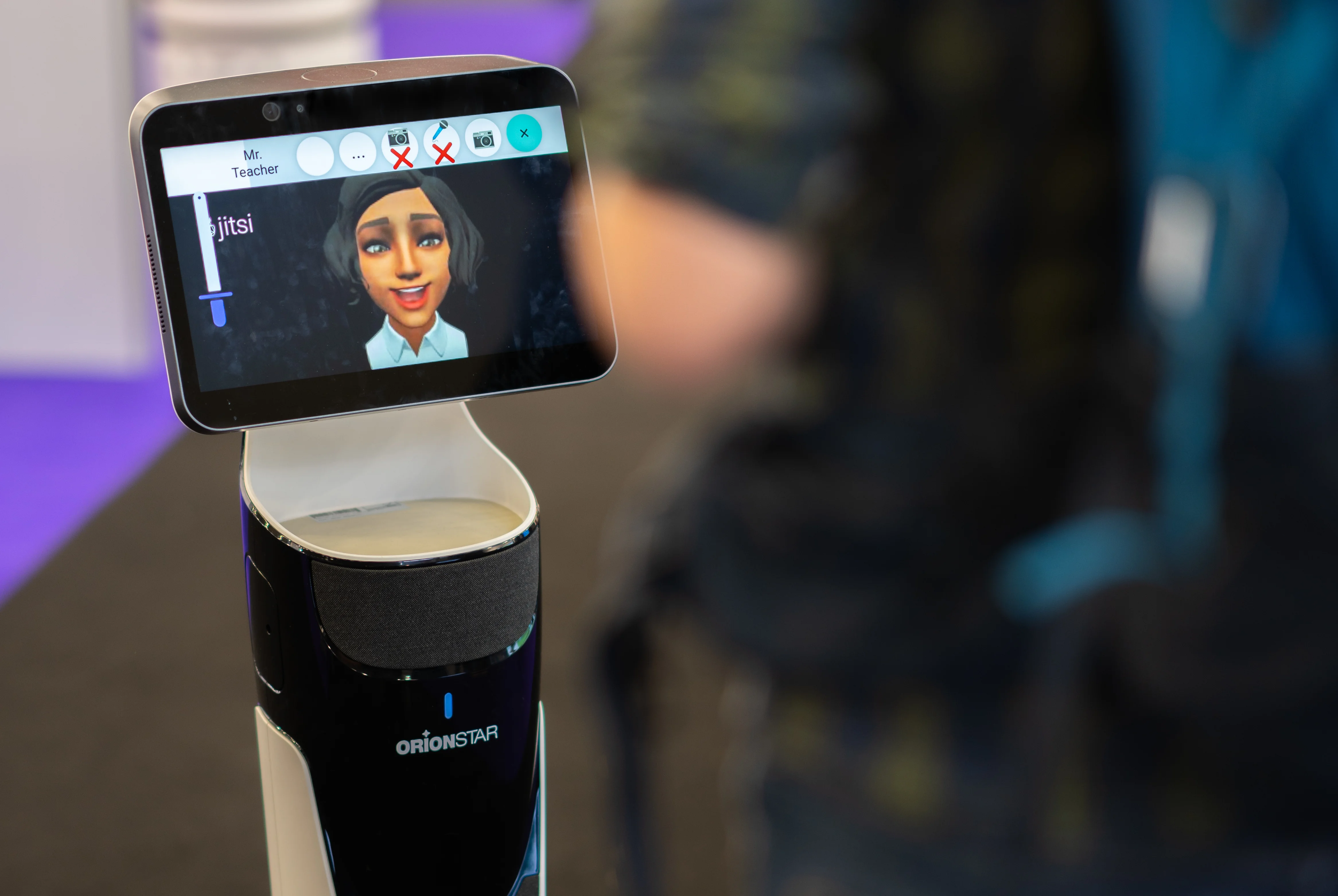 The PRIVATAR telepresence robot