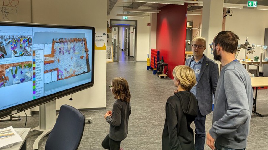 The Institute of Computer Science opens its doors at the Bonn-Rhein-Sieg Night of Technology 2023