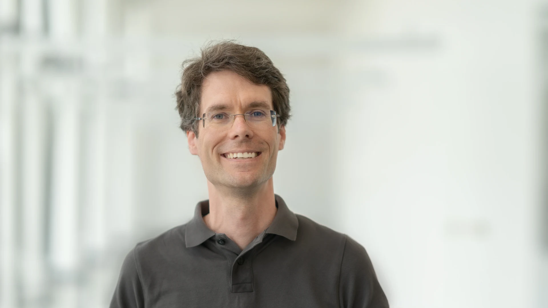 Prof. Dr. Jürgen Gall, - Principal Investigator at the Lamarr Institute and Professor of Computer Science at the University of Bonn, leads the Bonn Computer Vision Group and the award-winning HoMe project.